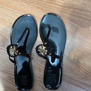 Black tory burch sandals